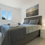 Luxury Sea View Apartment Vida
